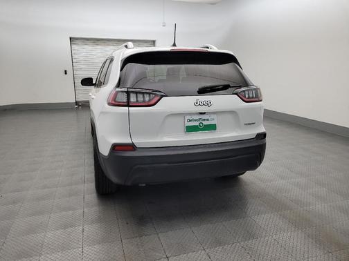 Bright White Clearcoat 2019 Jeep Cherokee Latitude