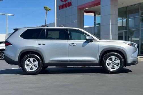 2026 Toyota Highlander Hybrid LE