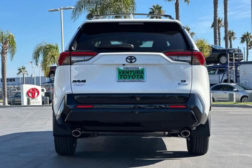 2025 Toyota RAV4 Hybrid SE