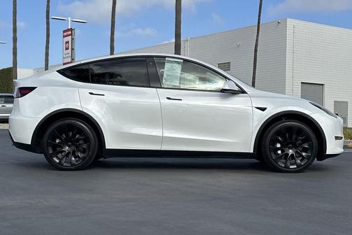 2023 Tesla Model Y AWD