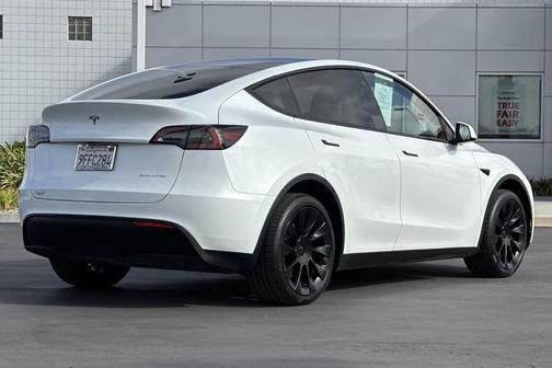 2023 Tesla Model Y AWD