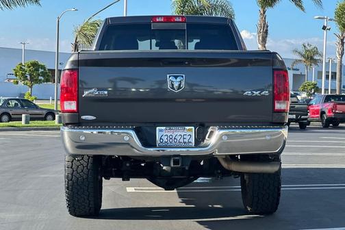 2017 RAM 2500 Big Horn Crew Cab 4x4 6'4' Box