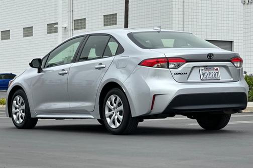 Classic Silver Metallic 2023 Toyota Corolla LE