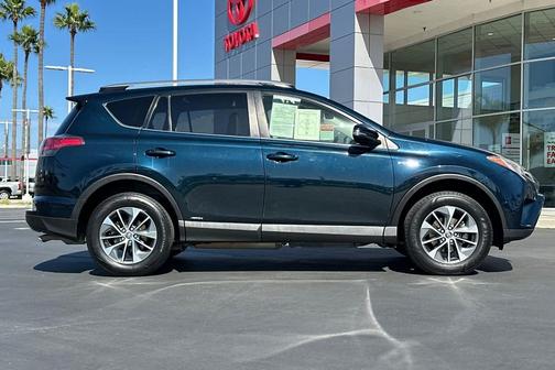 2018 Toyota RAV4 Hybrid XLE