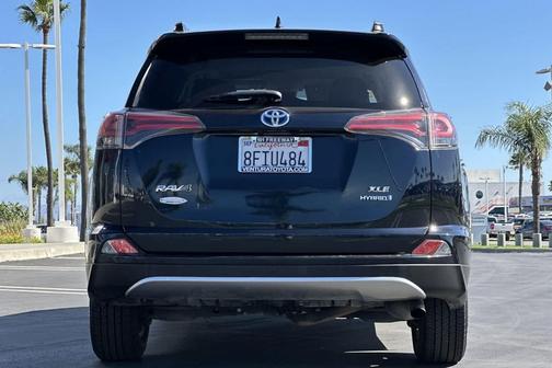 2018 Toyota RAV4 Hybrid XLE