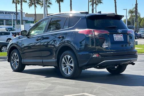2018 Toyota RAV4 Hybrid XLE