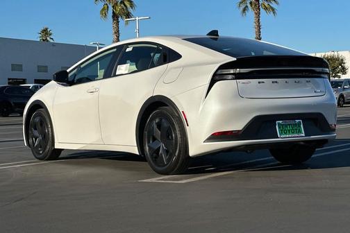 2026 Toyota Prius Plug-In Hybrid SE