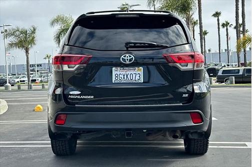 2019 Toyota Highlander SE