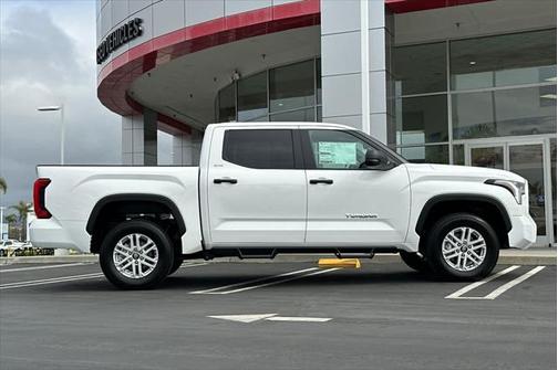 2025 Toyota Tundra SR5