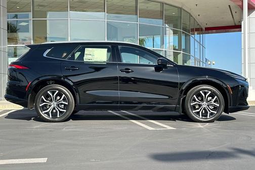 Black 2026 Toyota Crown Signia XLE