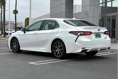 2021 Toyota Camry SE