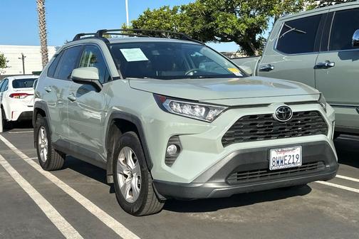 2021 Toyota RAV4 XLE