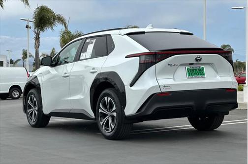 2025 Toyota bZ4X XLE