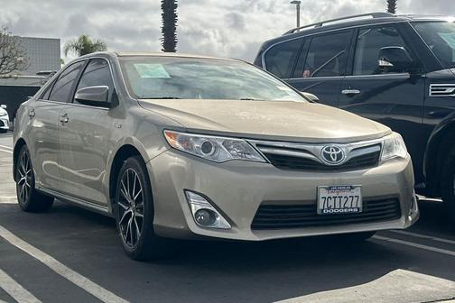 Creme Brulee Mica 2014 Toyota Camry Hybrid XLE
