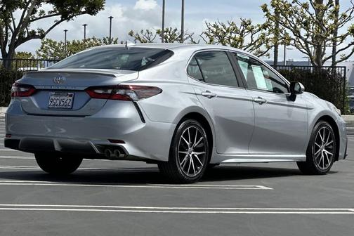 Celestial Silver Metallic 2023 Toyota Camry SE