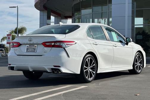 2019 Toyota Camry SE