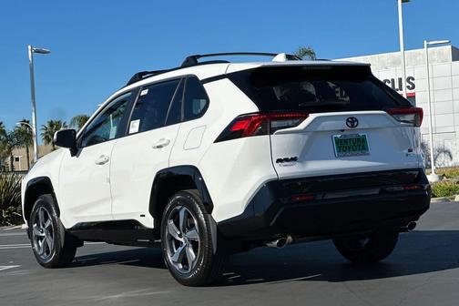 2025 Toyota RAV4 Hybrid SE