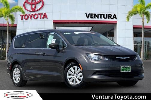 Granite Crystal Metallic Clearcoat 2018 Chrysler Pacifica L