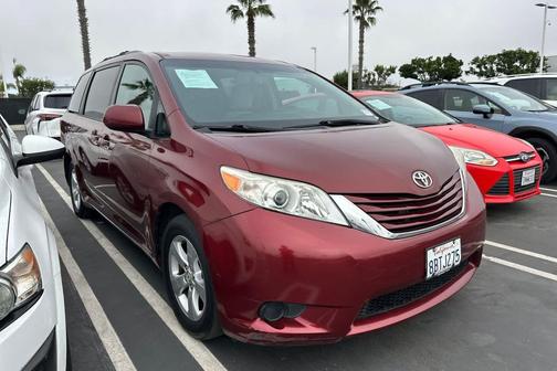 2016 Toyota Sienna LE