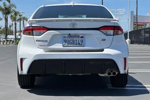 Ice Cap 2025 Toyota Corolla SE