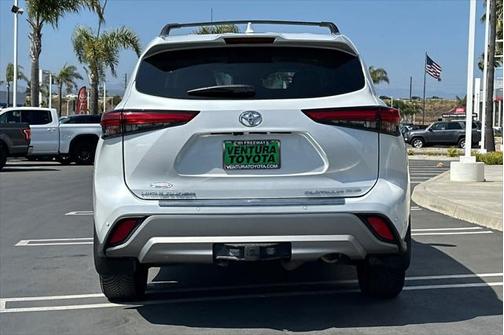 2022 Toyota Highlander Platinum