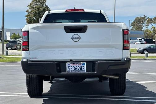 2023 Nissan Frontier S
