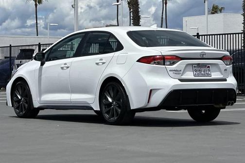 Ice Cap 2025 Toyota Corolla SE
