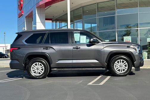 2025 Toyota Sequoia SR5