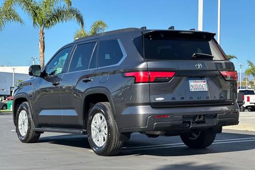 2025 Toyota Sequoia SR5