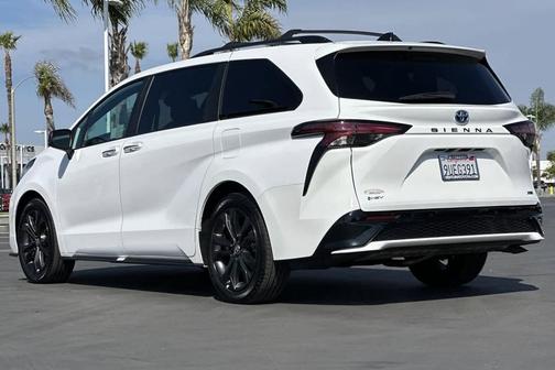 2025 Toyota Sienna XSE 7 Passenger