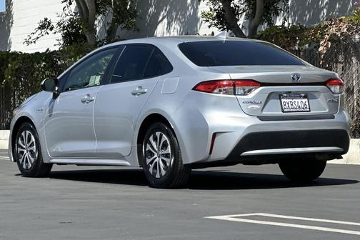 Classic Silver Metallic 2021 Toyota Corolla Hybrid LE