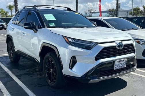 2024 Toyota RAV4 Hybrid SE