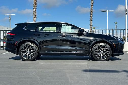 2025 Toyota Crown Signia Limited