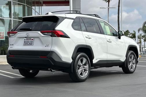 2025 Toyota RAV4 Hybrid LE