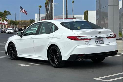 2025 Toyota Camry SE