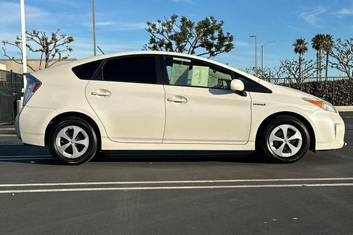 2014 Toyota Prius Three