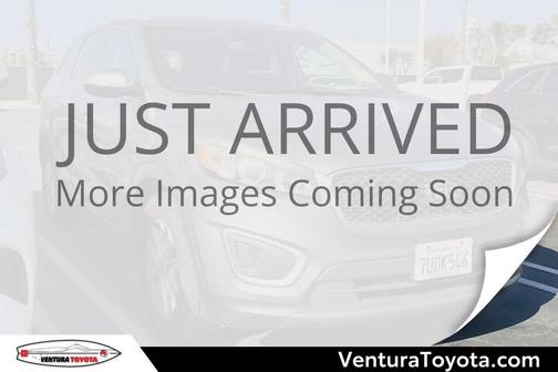 Titanium Silver 2017 Kia Sorento LX