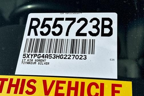Titanium Silver 2017 Kia Sorento LX