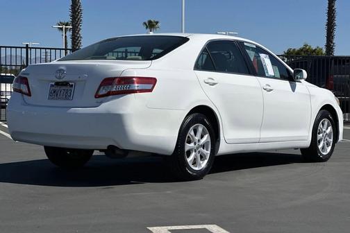 2011 Toyota Camry LE