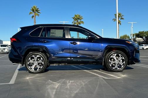 2025 Toyota RAV4 Hybrid SE
