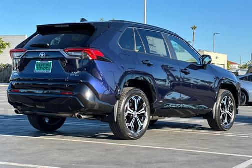 2025 Toyota RAV4 Hybrid SE