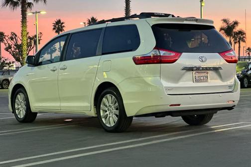 2017 Toyota Sienna Limited Premium