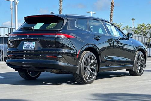 2025 Toyota Crown Signia Limited