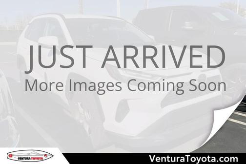 Ice Cap 2024 Toyota RAV4 XLE