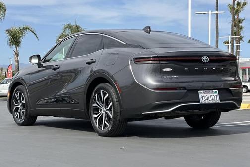 Magnetic Gray Metallic 2024 Toyota Crown XLE