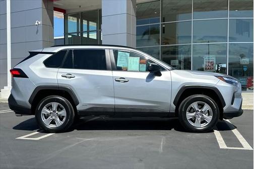 2024 Toyota RAV4 Hybrid LE