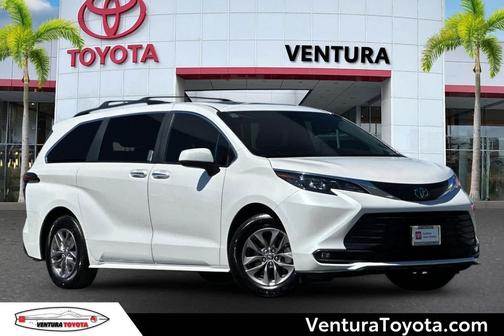 2025 Toyota Sienna XLE 8 Passenger