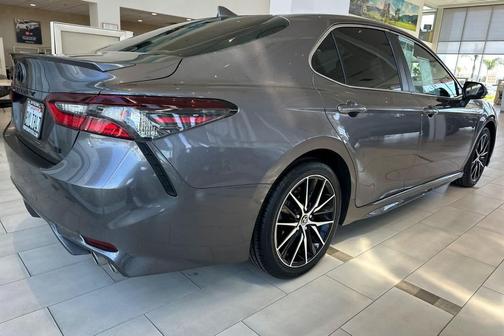 Predawn Gray Mica 2022 Toyota Camry SE