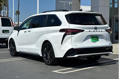 2023 Toyota Sienna XSE 7 Passenger