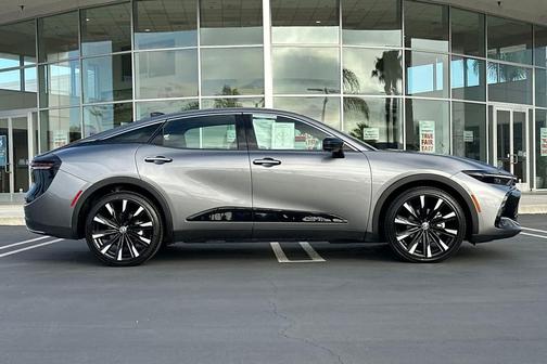 2024 Toyota Crown Platinum